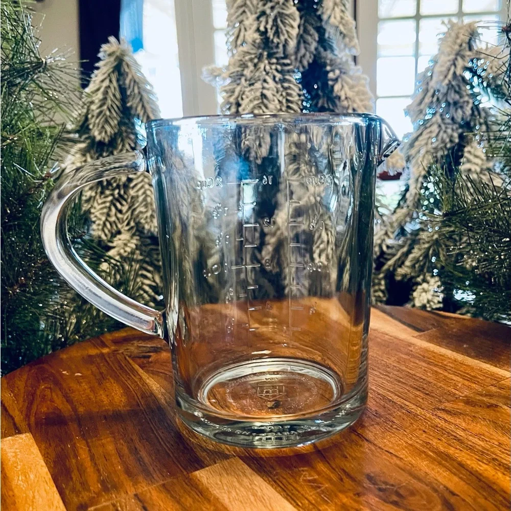 Hearth & Hand Magnolia 16oz (2cup) Embossed Glass Measuring Cup - Picture 3 of 10